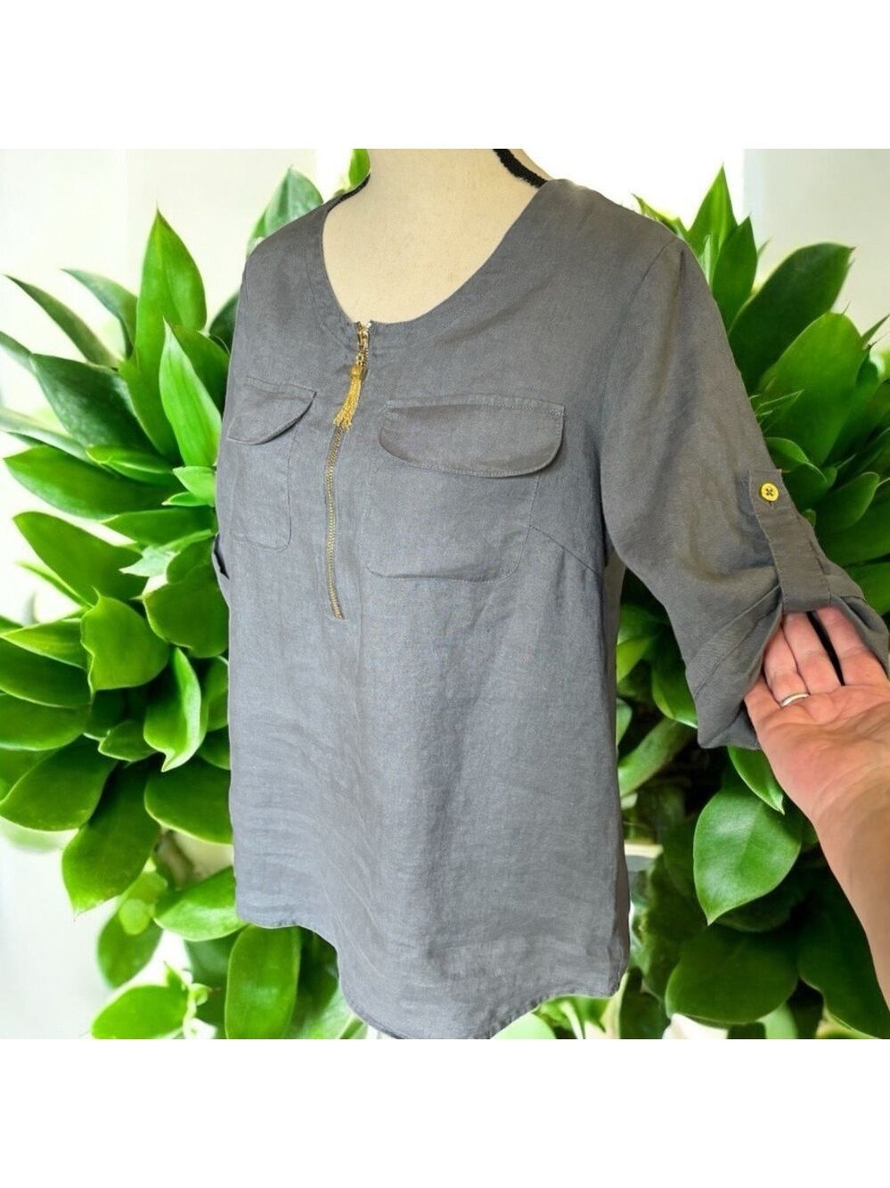 Ellen Tracy-Linen blouse. Size small. Gray with gold tassel/zipper. Gorgeous EUC
